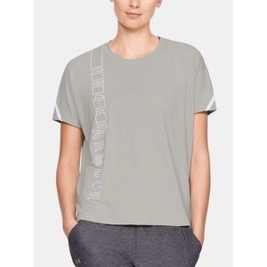 Under Armour Oversized Graphic Top Grey Tee Size XL NWT